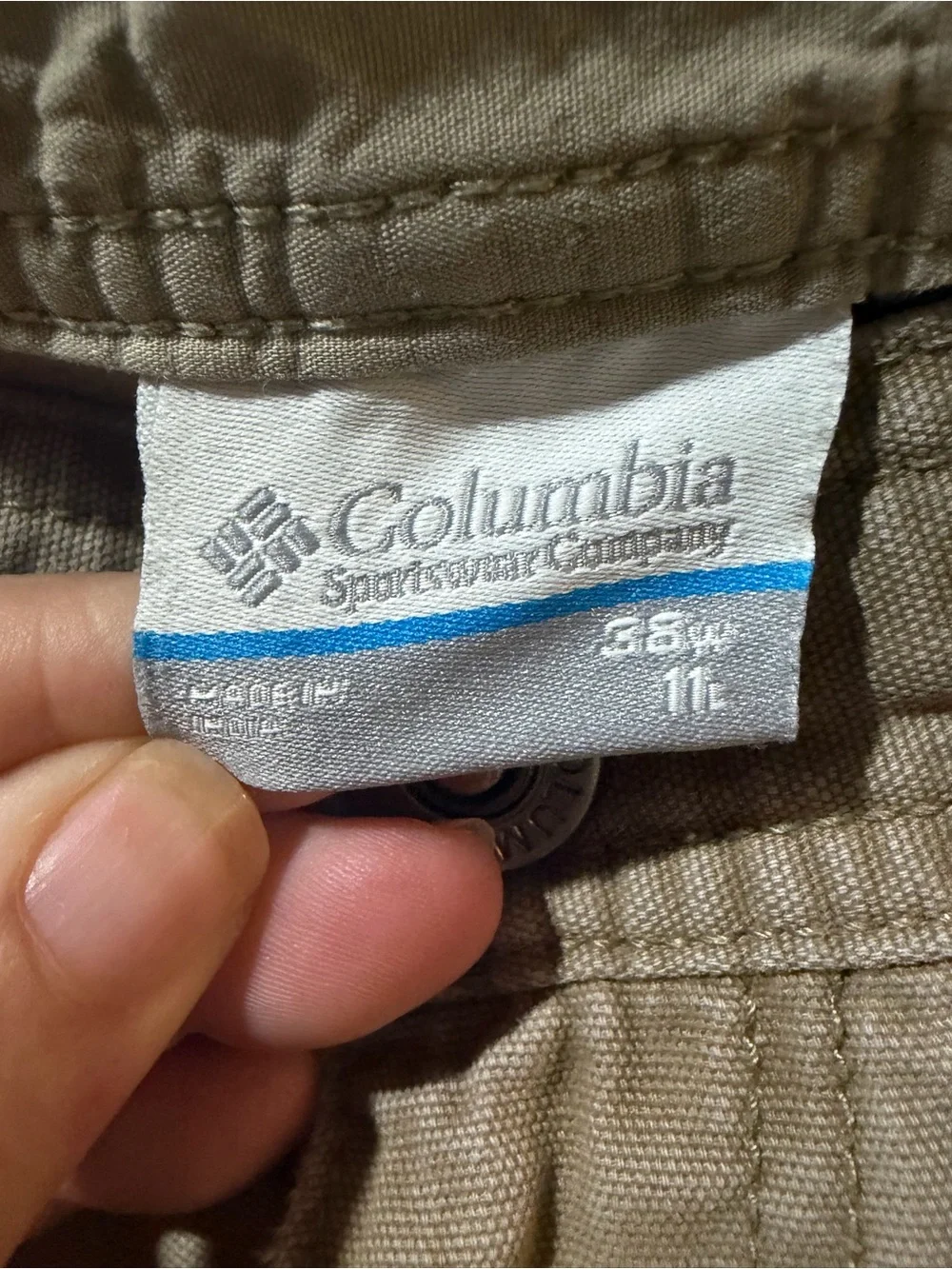 Columbia Ultimate ROC Men’s Cargo Shorts 38 Khaki Tan Omni-Shield 11” Cotton